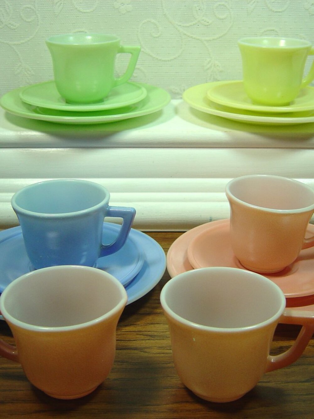 Vintage Hazel Atlas Little Hostess child's dish set-14 pieces